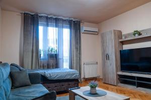 TV/trung tâm giải trí tại Sky Apartman