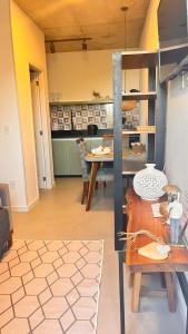 Una cocina o cocineta en Studio Brisa 21 fotos más