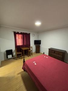 TV a/nebo společenská místnost v ubytování Costa Clara Hotel