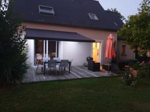 En have udenfor Maison avec grand jardin clos