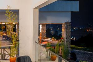 ระเบียงหรือลานระเบียงของ Inyoni Boutique Hotel and Restaurant