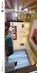 亨比Gopi Abode Hampi的建筑物楼梯的俯视图 更多30张照片