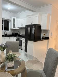 Nhà bếp/bếp nhỏ tại Vista Hermosa IV