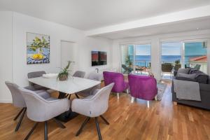 Et opholdsområde på Luxury Penthouse Royal Residence