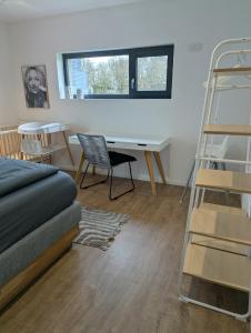 Billede fra billedgalleriet på Ruhige Einliegerwohnung - 2 Bedrooms - 3 Beds - Terrace i Oberbrechen