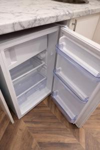 Kuchyň nebo kuchyňský kout v ubytování 137 New Stylish Studio Richmond 30mins to Central London