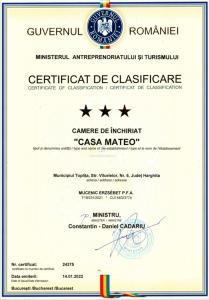 Et logo, certifikat, skilt eller en pris der bliver vist frem på Casa MATEO