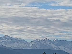 En generel udsigt til bjerge eller udsigt til bjerge taget fra villaen