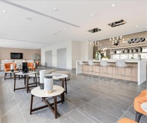 Nhà bếp/bếp nhỏ tại Stylish Urban 5350 Park Doral