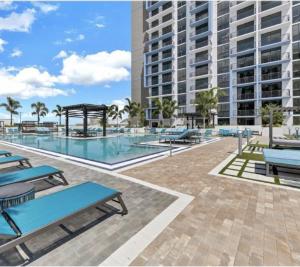 Hồ bơi trong/gần Stylish Urban 5350 Park Doral