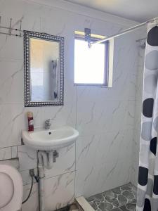 Et badeværelse på Sunset Guesthouse - Mthatha