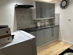 Ảnh trong thư viện ảnh của A Cosy and Luxurious Studioflat ở Navestock