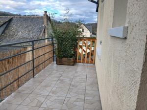 En balkon eller terrasse på Grand Duplex, proche de la Dordogne