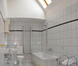 Phòng tắm tại Pension am Park