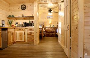 Kuchyň nebo kuchyňský kout v ubytování The Sundowner on Lake George