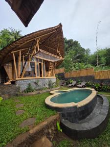 En have udenfor Sunrise hill bamboo house