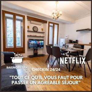 TV/trung tâm giải trí tại Art Déco et Spa Vue Gassendi King Size Clim