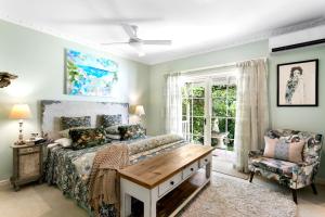 Et opholdsområde på Noosa Valley Manor B&B + 57 billeder