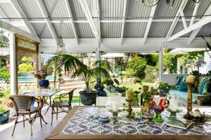 En have udenfor Noosa Valley Manor B&B