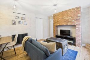 Posezení v ubytování Beautiful Grade II Listed Almshouse