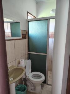 Phòng tắm tại Suíte Tropicália