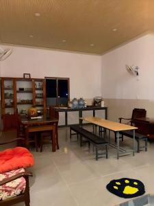 Et opholdsområde på Homestay Ly Angela