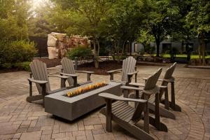 En have udenfor Courtyard by Marriott Hamilton