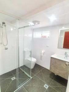 Et badeværelse på Christian's Minde Jervis bay + 29 billeder