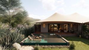 Nespecifikovaný výhled na hory nebo výhled na hory při pohledu z hotelu