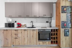 Køkken eller tekøkken på Althea Alezzi Infinity Resort + 37 billeder