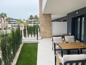 Ban công/sân hiên tại Flamenca Village- Apartment Fabiola