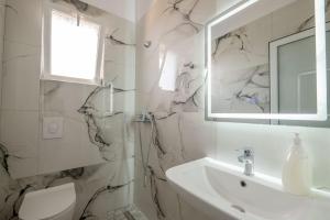 Et badeværelse på Dashamiri's Villa