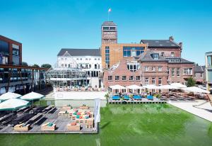 Bazén v ubytování Factory Hotel nebo v jeho okolí