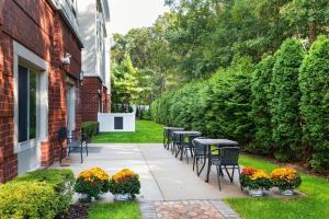 Zahrada ubytování Fairfield by Marriott Medford Long Island