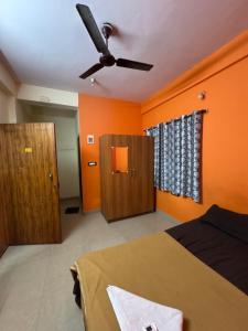 Gallery image of SLV boarding and lodging in Kammasandra