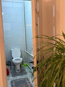 Et badeværelse på Yasin Guest House