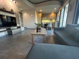 Khu vực ghế ngồi tại elva creta beach