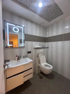 Koupelna v ubytování The Premier Centauras + 9 fotografií