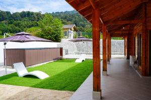 Vườn quanh Moonking Chalet +2 ảnh