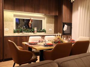 Fotografie z fotogalerie ubytování De La Villa Brezovice v destinaci Brezovicë + 17 fotografií