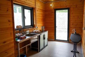 Nhà bếp/bếp nhỏ tại Moonking Chalet