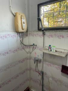 Koupelna v ubytování Banpakan homestay