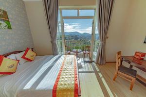 En generel udsigt til bjerge eller udsigt til bjerge taget fra hotellet