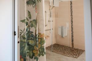 Et badeværelse på Gite de charme à la ferme - Plain-pied