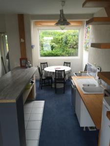 Kuchyň nebo kuchyňský kout v ubytování Vue exceptionnelle sur le port - REVE DE MER + 10 fotografií