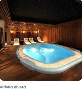 Swimmingpoolen hos eller tæt på Wellness Apartmán DAVID - Jasná VIA Demënová