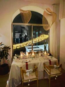 En restaurant eller et andet spisested på ZOOM CAPRI home