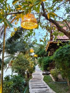 En have udenfor Phutaya Wellness Retreat