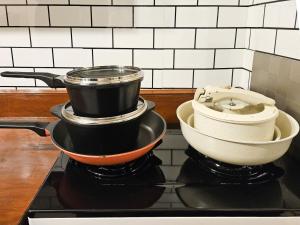 Køkken eller tekøkken på Cozy & Comfortable Stay near Sillim Station, Easy Access to Gangnam & Hongdae + 58 billeder