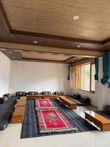 Posezení v ubytování Himaja Retreat + 32 fotografií